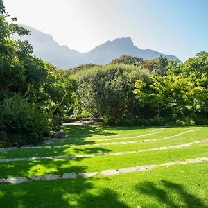 Vineyard 4* Kapstadt